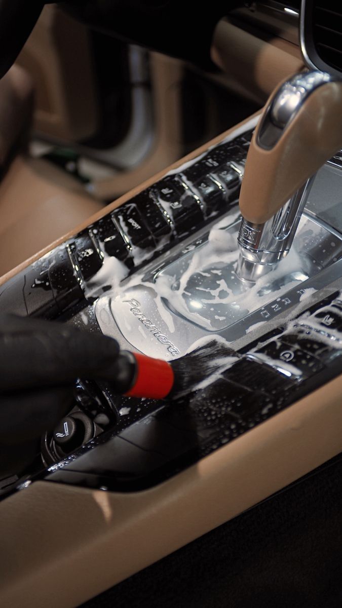 PREMIUM DETAILING